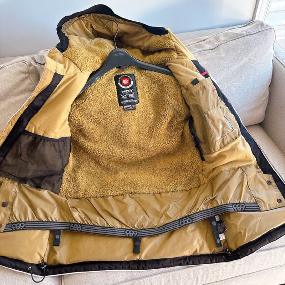 BRAND NEW 686 SNOW JACKET, SIZE S - Picture 4 of 14